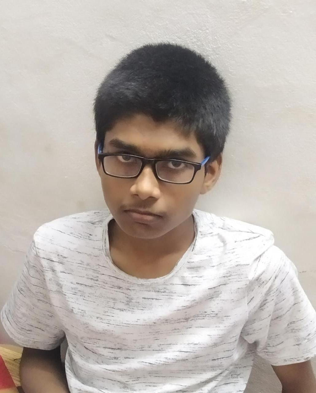 Kaduur police have registered a case and are looking for the 12th class student who went missing while going to Gopi Selva from his home in Gandhinagar near Kasipalayam.