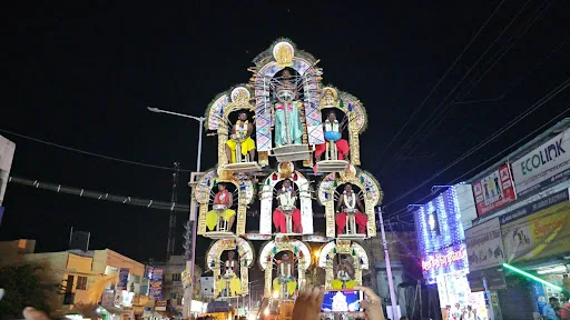 கோபி அருகே உள்ள பச்சமலையில் புகழ்பெற்ற சுப்பிரமணிய சாமி கோயிலில் பங்குனி உத்தர திருவிழாவை முன்னிட்டு ஏராளமான பக்தர்கள் அலகு குத்தியும், பறவை காவடியில் 50 அட உயரத்தில் அந்தரத்தில் தொங்கி நேர்த்தி கடன் செலுத்தியது காண்போரை மெய் சிலிர்க்க வைத்தது. 3 1714657119099851 3