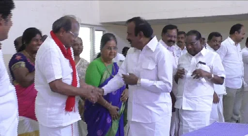 திருப்பூர் நாடாளுமன்ற தொகுதி வேட்பாளர் அறிமுக கூட்டம் கோபியில் நடைபெற்றது. 1 1714669784576077 1