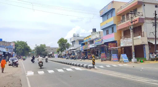 டி.என்.பாளையத்தில் கடந்த ஏழு ஆண்டுகளாக போலி ஆவணங்களை பயன்படுத்தி தங்கி இருந்த பங்களாதேஷ் நாட்டைச் சேர்ந்தவரை பங்களாபுதூர் காவல்துறையினர் கைது 3 1715492001062824 2