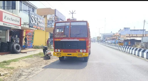 கோபிசெட்டிபாளையம் புதுப்பாளையம் பஜனைகோவில் அருகே உள்ள விவசாய தோட்டத்தில் திடீர் தீ விபத்து. 2 1715515635869042 1