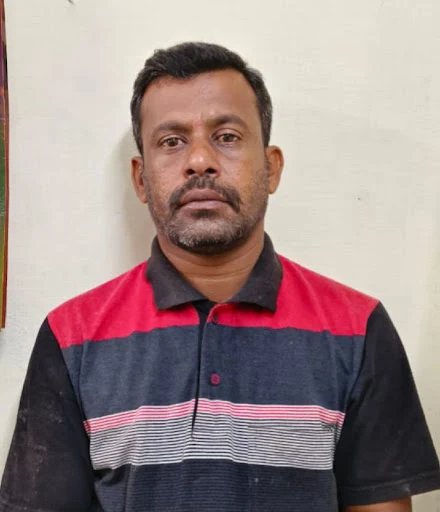 கோபிசெட்டிபாளையம் அருகே தமிழக அரசால் தடை செய்யப்பட்ட ஆன்லைன் லாட்டரி சீட்டு விற்பனை செய்து வந்த 4 பேரை கோபி காவல்துறையினர் கைது செய்தனர் 1 1716482520847237 0