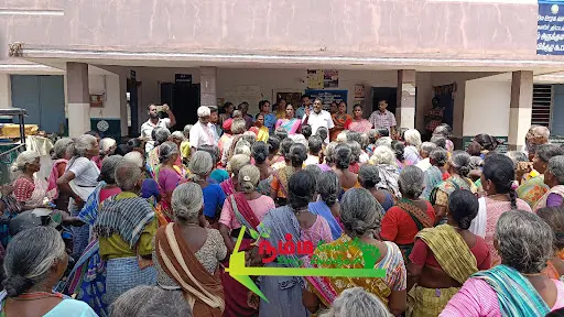 நம்பியூர் அருகே உள்ள அளுக்குளியில் ஊராட்சியில் மகாத்மா காந்தி தேசிய ஊரக வேலை உறுதி திட்டத்தின் கீழ் அட்டை வைத்திருக்கும் அனைவருக்கும் 100 நாட்கள் வேலை வழங்க ஊராட்சி மன்ற தலைவரிடம் திட்டப் பணியாளர்கள் மனு அளித்தனர். 3 1718440566199790 3
