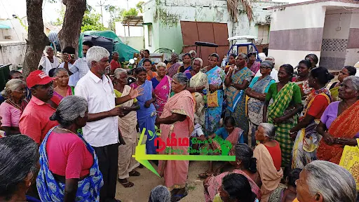 நம்பியூர் அருகே உள்ள அளுக்குளியில் ஊராட்சியில் மகாத்மா காந்தி தேசிய ஊரக வேலை உறுதி திட்டத்தின் கீழ் அட்டை வைத்திருக்கும் அனைவருக்கும் 100 நாட்கள் வேலை வழங்க ஊராட்சி மன்ற தலைவரிடம் திட்டப் பணியாளர்கள் மனு அளித்தனர். 2 1718440570249884 2