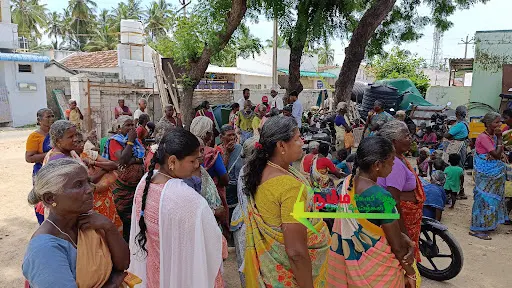 நம்பியூர் அருகே உள்ள அளுக்குளியில் ஊராட்சியில் மகாத்மா காந்தி தேசிய ஊரக வேலை உறுதி திட்டத்தின் கீழ் அட்டை வைத்திருக்கும் அனைவருக்கும் 100 நாட்கள் வேலை வழங்க ஊராட்சி மன்ற தலைவரிடம் திட்டப் பணியாளர்கள் மனு அளித்தனர். 1 1718440574630250 1