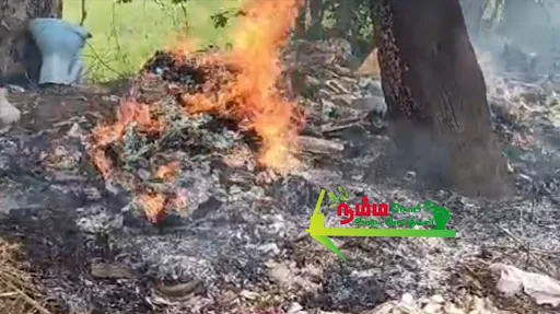 கோபிசெட்டிபாளையம் அருகே தடப்பள்ளி வாய்க்கால் கரையில் பிளாஸ்டிக் கழிவுகளை கொட்டிய கோபி நகராட்சி வாகனத்தை விவசாயிகள் சிறை பிடித்து போராட்டத்தில் ஈடுபட்டனர் 8 1719721592282275 8