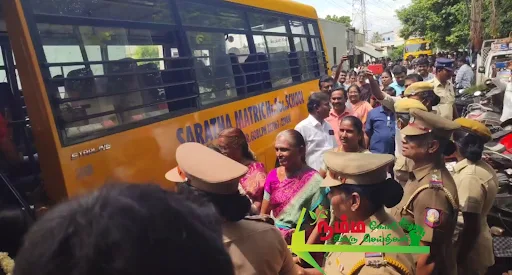 கோபிசெட்டிபாளையம் மாவட்ட கல்வி அலுவலகம் முன்பு தமிழ்நாடு தொடக்க கல்வி ஆசிரியர் சங்கம் சார்பில் 100 க்கும் மேற்பட்ட ஆசிரியர்கள் அரசானை எண் 243 ஐ ரத்து செய்யக்கோரி மறியல் போராட்டம். 7 1719999024802652 7