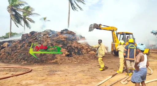 கோபிசெட்டிபாளையம் அருகே ஆயிபாளையம் பகுதியில் இயங்கி வரும் தேங்காய் நார் மில்லில் ஏற்பட்ட திடீர் தீ விபத்தில் பல லட்சம் மதிப்பிலான நார்கள் தயாரிக்கும் இயந்திரங்கள,தேங்காய் நார்கள், தீயில் கருகி சேதமானது. 8 1721970514941435 7