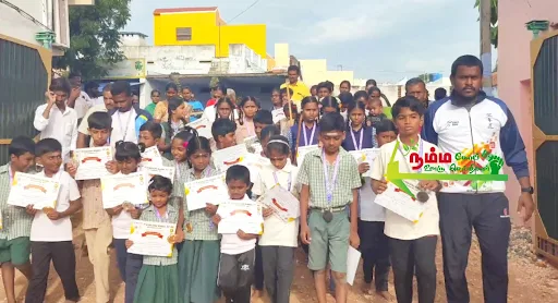 கோபிசெட்டிபாளையம் பகுதியை சேர்ந்த அரசு பள்ளி மாணவர்கள் கோவையில் நடைபெற்ற ஓபன் சர்வதேச அளவிலான சிலம்பம் போட்டி சாதனை 2 1722496661011385 2