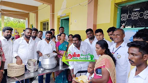 கோபி சட்டமன்றத் தொகுதி தமிழக வெற்றிக் கழகம் சார்பில் சுதந்திர தினவிழா கோபி கோவை பிரிவில் உள்ள மனசாந்தி இல்லத்தின் நடைபெற்றது. 4 1723785626992573 3