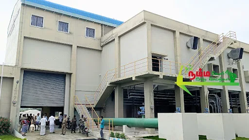 கோபி அருகே உள்ள நம்பியூர் வரப்பாளையத்தில் அமைக்கப்பட்டுள்ளளஅத்திகடவு அவினாசி திட்டத்தின் 5 வது நீரேற்று நிலையத்தில் ஏராளமானோர் மலர்கள் தூவி மகிழ்ந்தனர் 3 1723977295308956 2