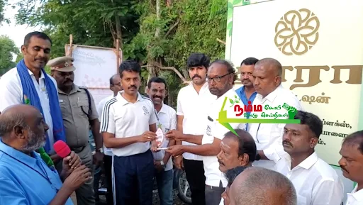 கோபிசெட்டிபாளையத்தில் உலக புகைப்பட தினத்தை முன்னிட்டு கோபி போட்டோ வீடியோ ஒளிப்பதிவாளர்கள் சங்கம் சார்பில் 4 பிரிவுகளின் கீழ் நடைபெற்ற மரத்தான் போட்டியில் 300க்கும் மேற்பட்ட ஆண்கள் பெண்கள் சிறுவர் சிறுமியர்கள் பங்கேற்றனர். 11 1723982307447829 10