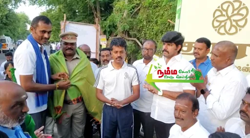 கோபிசெட்டிபாளையத்தில் உலக புகைப்பட தினத்தை முன்னிட்டு கோபி போட்டோ வீடியோ ஒளிப்பதிவாளர்கள் சங்கம் சார்பில் 4 பிரிவுகளின் கீழ் நடைபெற்ற மரத்தான் போட்டியில் 300க்கும் மேற்பட்ட ஆண்கள் பெண்கள் சிறுவர் சிறுமியர்கள் பங்கேற்றனர். 9 1723982320339508 8