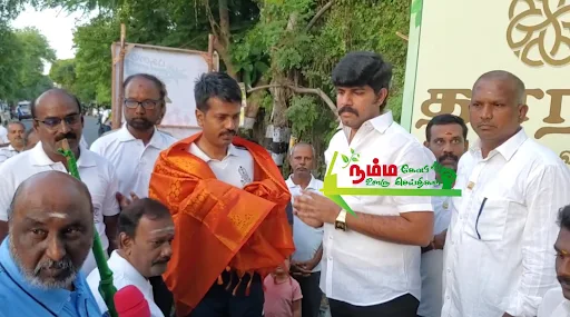 கோபிசெட்டிபாளையத்தில் உலக புகைப்பட தினத்தை முன்னிட்டு கோபி போட்டோ வீடியோ ஒளிப்பதிவாளர்கள் சங்கம் சார்பில் 4 பிரிவுகளின் கீழ் நடைபெற்ற மரத்தான் போட்டியில் 300க்கும் மேற்பட்ட ஆண்கள் பெண்கள் சிறுவர் சிறுமியர்கள் பங்கேற்றனர். 8 1723982326532637 7