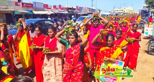 கோபிசெட்டிபாளையத்தில் ஆடிப்பூர பெருவிழாவையொட்டி 15வது ஆண்டாக கோபி மேல்மருவத்தூர் ஆதிபராசக்தி சித்தர் சக்தி பீடம் சார்பில் 300 க்கும் மேற்பட்ட பெண்கள் கஞ்சி கலயம் சுமந்து ஊர்வலமாக சென்றனர். 4 1724050909801588 6