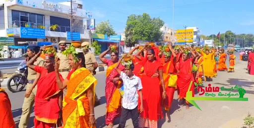 கோபிசெட்டிபாளையத்தில் ஆடிப்பூர பெருவிழாவையொட்டி 15வது ஆண்டாக கோபி மேல்மருவத்தூர் ஆதிபராசக்தி சித்தர் சக்தி பீடம் சார்பில் 300 க்கும் மேற்பட்ட பெண்கள் கஞ்சி கலயம் சுமந்து ஊர்வலமாக சென்றனர். 3 1724050935194068 3