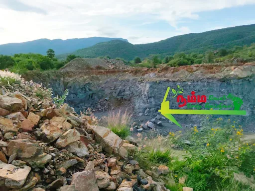 கோபிசெட்டிபாளையம் அருகே வருவாய் துறையினரால் சீல் வைக்கப்பட்டிருந்த கல் குவாரியில் முறைகேடாக நுழைந்து பாறைகளை வெடி வைத்து உடைக்க முயற்சித்த போது எதிர்பாரத விதமாக ஏற்பட்ட வெடிவிபத்தில் இரண்டு தொழிலாளர்கள் உடல் சிதறி உயிழந்தனர். 4 1724309977563888 3