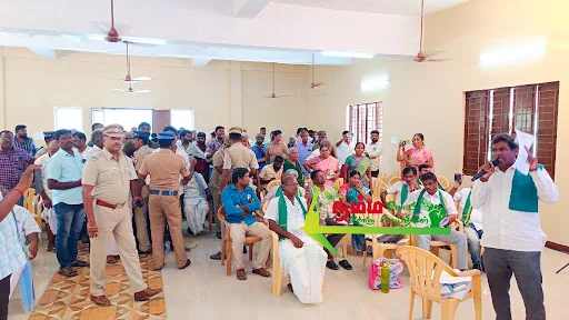 நம்பியூர் அருகே உள்ள எலத்தூர் பகுதியில் கல்குவாரி உரிமம் புதுப்பிப்பது குறித்து கருத்து கேட்டு கூட்டம் குருமந்தூரில் நடைபெற்றது 5 1724556882619077 6