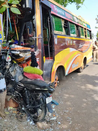 18 people, including school students, escaped with minor injuries when a tourist hit a tree on their way home from Edappadi in Salem district.
