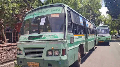 Court staff jahded 3 government buses when traffic management did not compensate for the family who died in a state bus crash near gobichettipalayam