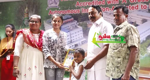In Kopicetipoy, former Minister K was the 10th year for students who took the first three seats at the state level and school-wise in the 10th and 12th grade public exams.He was honored and honored to award the A Sengotan Awards.