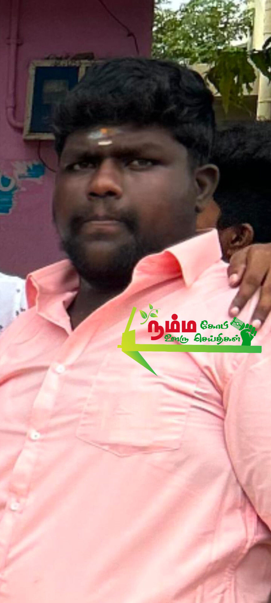 கோபிசெட்டிபாளையம் மூலவாய்க்கால் அருகே, தங்கை கண்முன்னே பேருந்தின் டயரில் சிக்கி தலை நசுங்கி அண்ணன் உயிரிழந்த சம்பவம் பெரும் சோகத்தை ஏற்படுத்தியுள்ளது. 2 InShot 20240924 221828423
