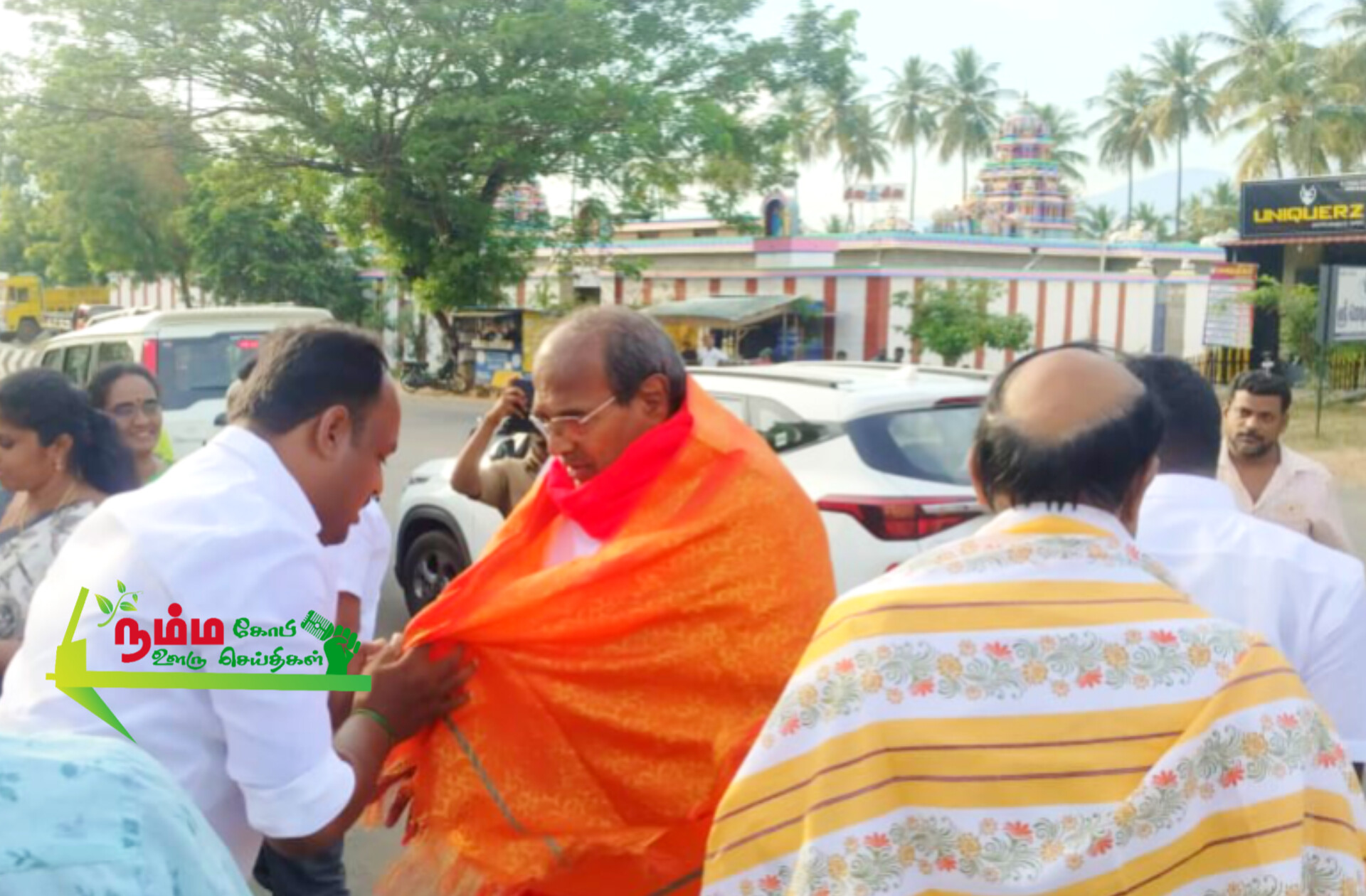 காசிபாளையம் பேரூராட்சி 12 வது வார்டில் திருப்பூர் நாடாளுமன்ற உறுப்பினர் மதிப்புமிகு.கே.சுப்பராயன் அவர்களின் தொகுதி மேம்பாட்டு நிதியின் கீழ் பல்வேறு திட்டங்களை தொடங்கி வைத்தார். 1 InShot 20241014 092412956