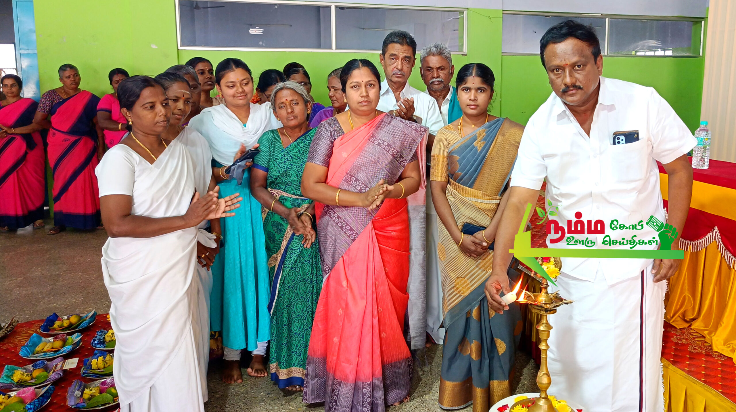 நம்பியூரில் அரசு சார்பில் சமுதாய வளைகாப்பு நிகழ்ச்சிஒருங்கிணைந்த குழந்தை வளர்ச்சி திட்டத்தின் கீழ் சிறப்பாக நடைபெற்றது. 1 InShot 20250228 190716141 scaled