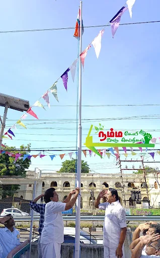 Former Minister Chengotan loaded and respected the national flag at the Independence Daybble event held at the Office of the gobi Rural Union.