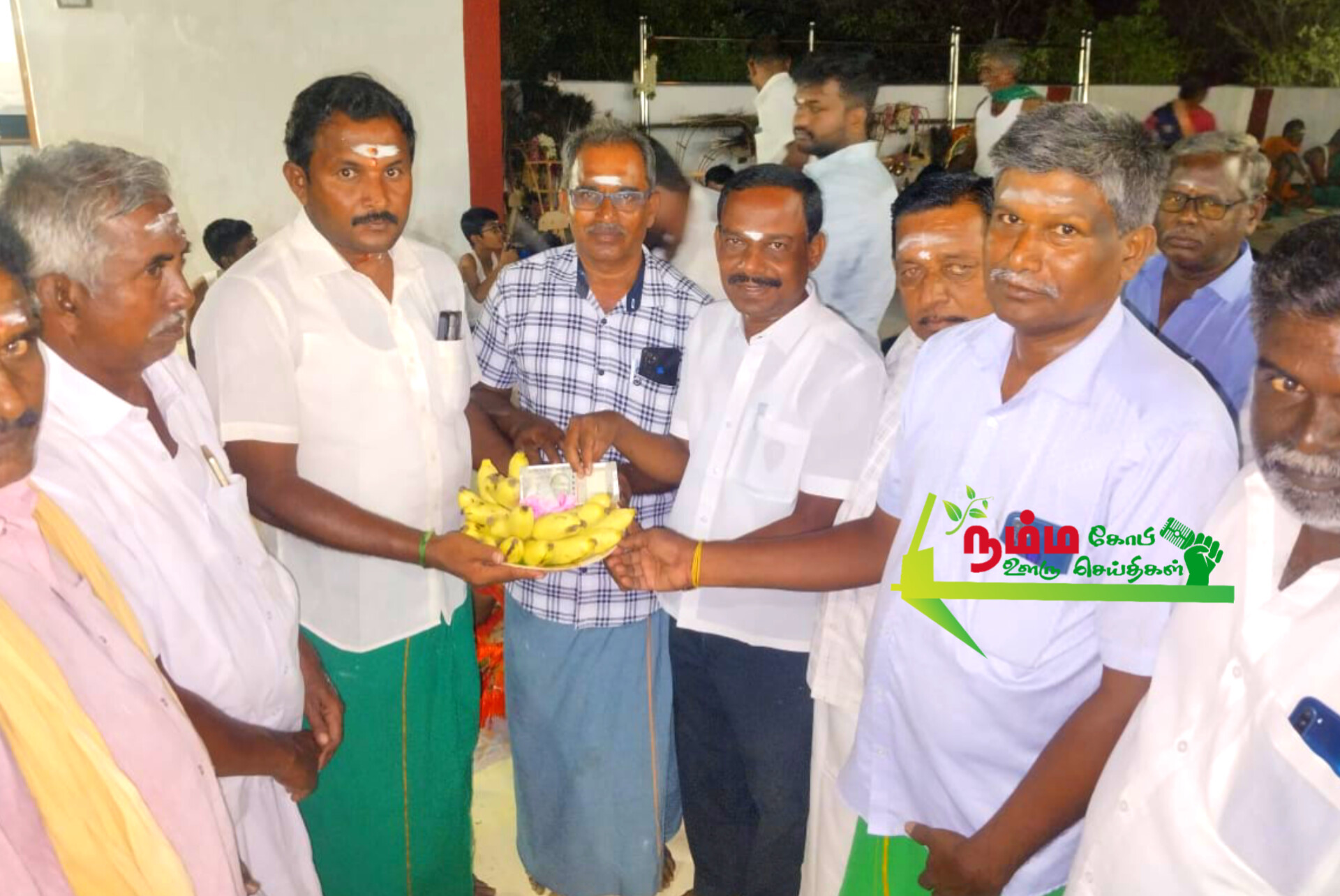 Former Panchayat President of Kettich Seviyur K M Magudeswaran. Special Abhishekam Pooja was held at the Arulmigu Sri Sakthimalai Andavar Temple in Kaliyappam Palayam Sakthi Nagar near Panguni Uttaram Festival. Rs. 5000 was donated for this