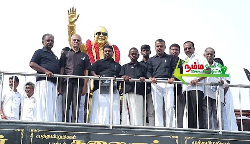 On behalf of the Kobe District Dravidar Club, on behalf of Artist Memorial Day, the district leader, Chenniyappen, gave tribute to the statue of the artist in Calvini.