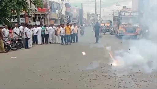 Following the stint of Timak victory in the Viagwandi by-election, gobi celebrated the supply of fireworks explosive sweets at the bus station.