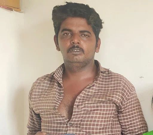 கோபிசெட்டிபாளையம் அடுத்துள்ள நல்லகவுண்டன்பாளையத்தில் வலுக்கட்டாயமாக பெண்களை வீட்டில் அடைத்து வைத்து பாலியல் தொழிலில் ஈடுபடுத்தியதாக 3 பேரை கோபி காவல்துறையின் கைது செய்தனர். 2 arrest in sex work 32830230371854339616