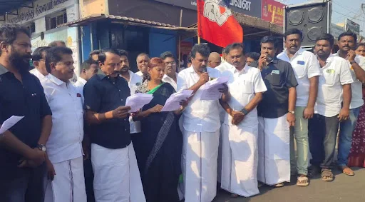 Former minister KA in Kopichettipalayam urged to stop the circulation of drugs in Tamil Nadu. A human chain protest and demonstration was held under the leadership of Sengottaiyan.